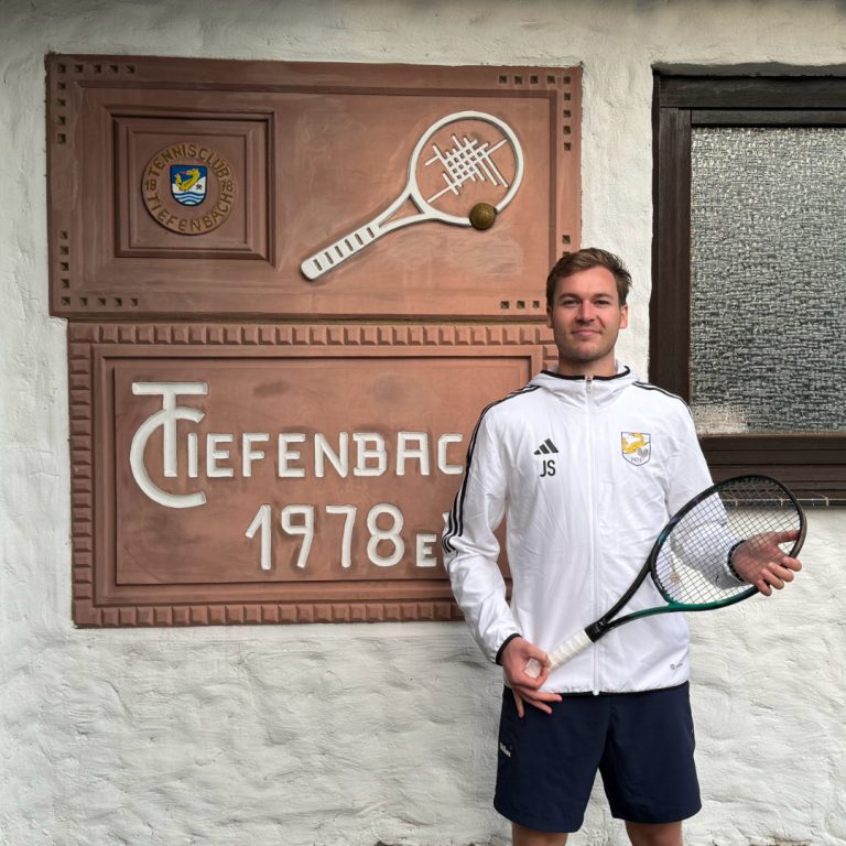 Mehr über den Artikel erfahren Clubmeisterschaften 2024 im TC Tiefenbach – Ein spannendes Finale und großartige Erfolge